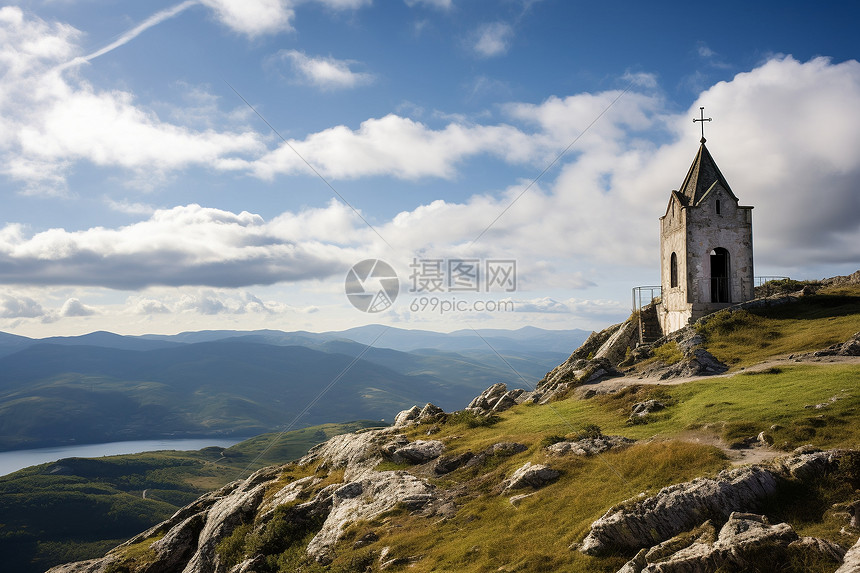 山脉上的教堂图片