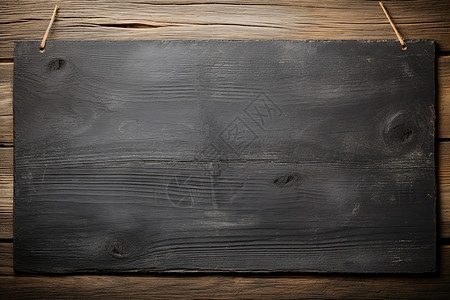 木墙上悬挂的黑板图片