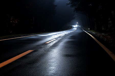 危险行驶的乡间道路图片