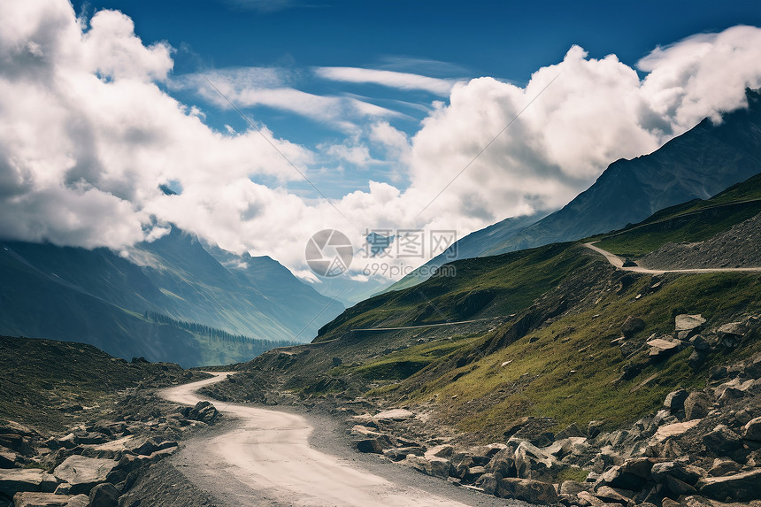喜马拉雅山脉的美丽景观图片