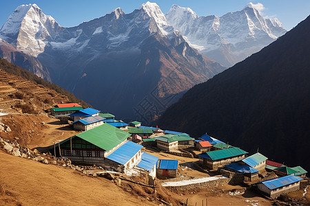 喜马拉雅山脉间的画意村庄图片