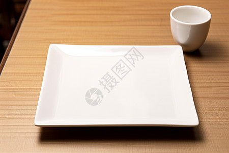 桌上的盘子背景图片