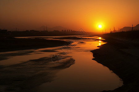 黄昏时分的河畔图片