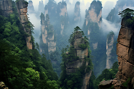 高耸的山峰图片