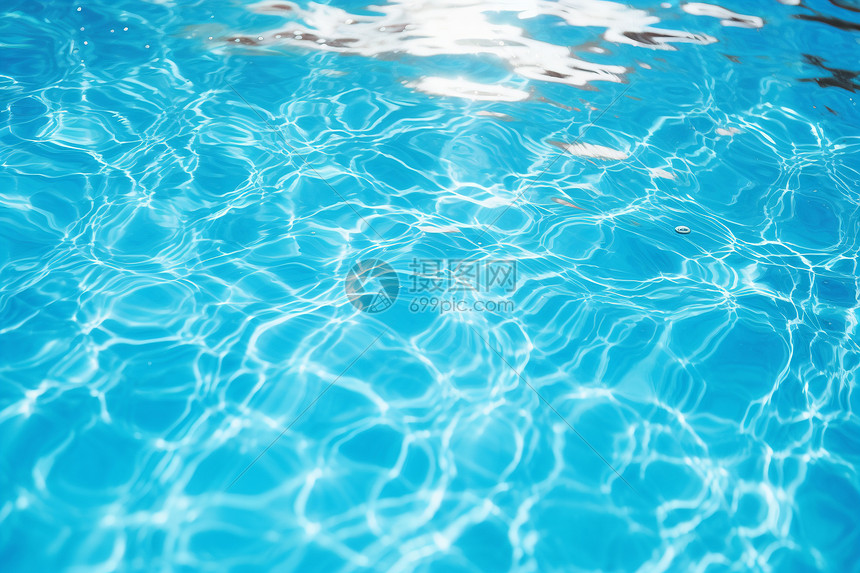 夏天凉爽的泳池图片