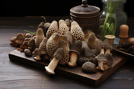 美味新鲜的蘑菇图片
