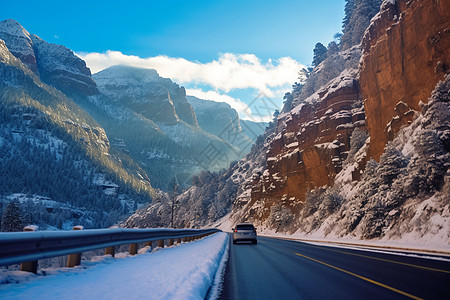 冬天行车冰雪山路里的行车奇景背景