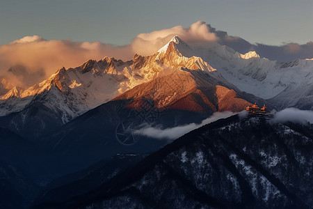 夕阳风景美丽的雪山背景