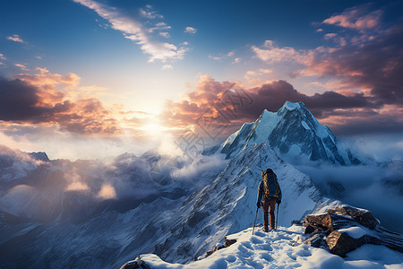 爬雪山的男子高清图片