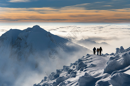 雪山美丽的云海景观背景图片