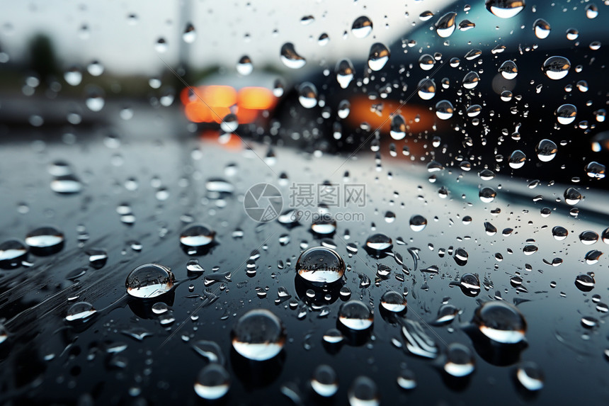 雨天的水珠背景图片