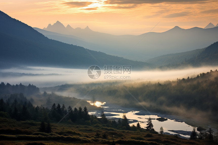 阳光下的山川与河流图片