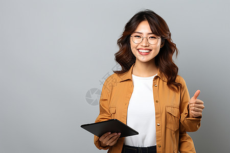 带眼镜的女人带眼镜竖拇指的女孩背景