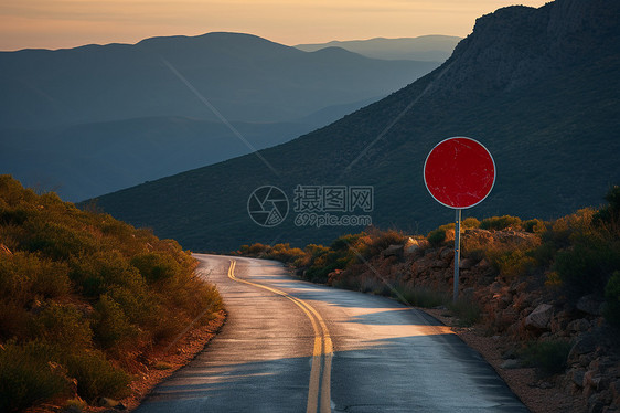 风景如画的山脉道路图片