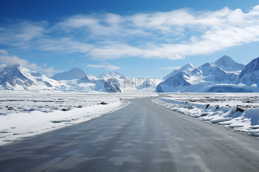 冰雪覆盖的长路图片