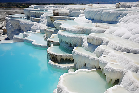 壮观的碳酸盐盐池景观图片