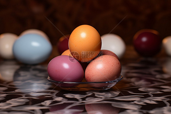 盘中传统的复活节彩蛋图片