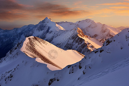 宏伟的雪山风景图片