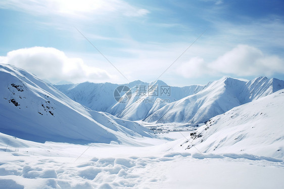 冬季白雪皑皑的雪山景观图片