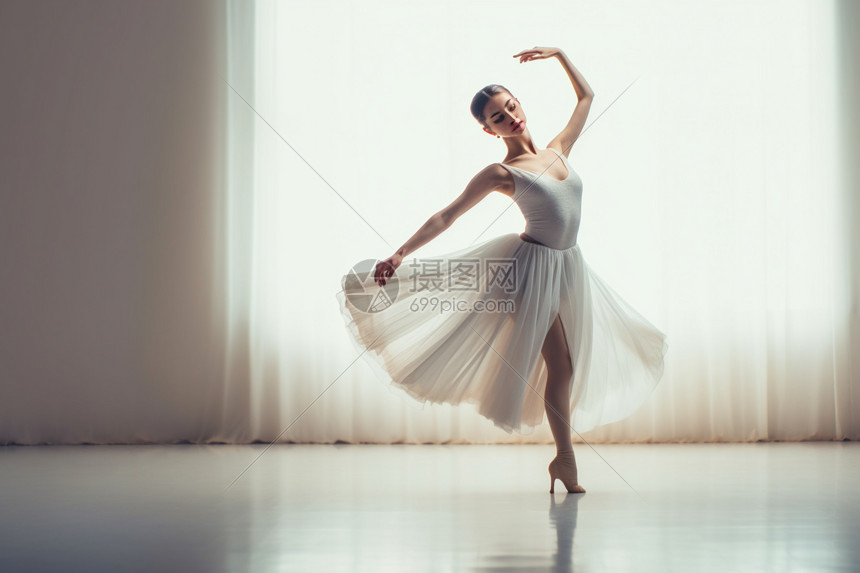 跳芭蕾舞的女演员图片