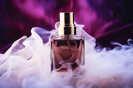 香气飘逸紫色梦幻妆瓶图片