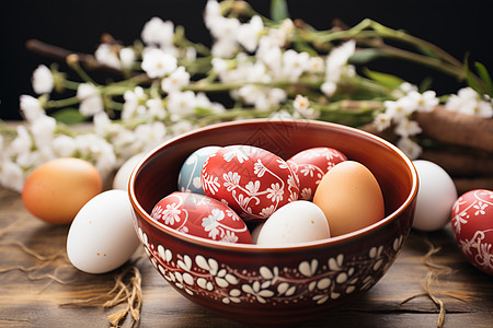 彩色的鸡蛋和花卉背景图片