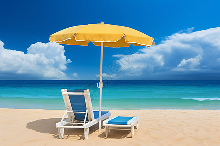 蓝天下沙滩上的度假椅图片