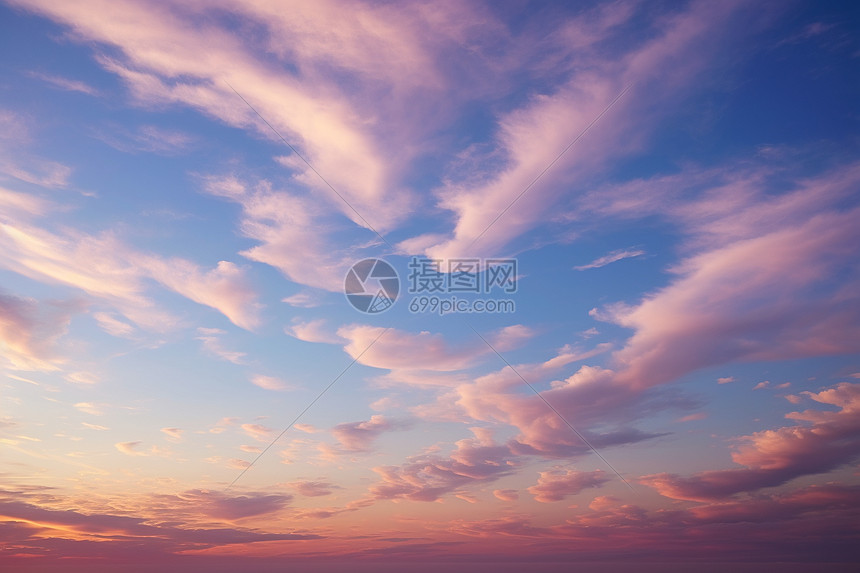 夕阳下绚丽的天空景观图片