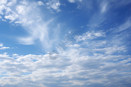 天空中的白色云层图片