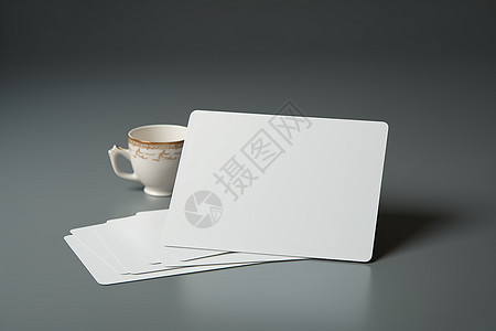 一杯咖啡与白色卡片图片