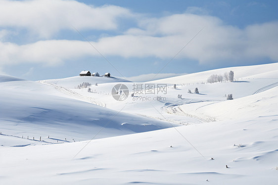 白雪皑皑的冬日小屋图片