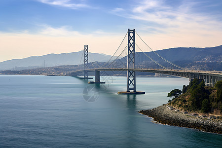 海峡桥上的蔚蓝天空图片