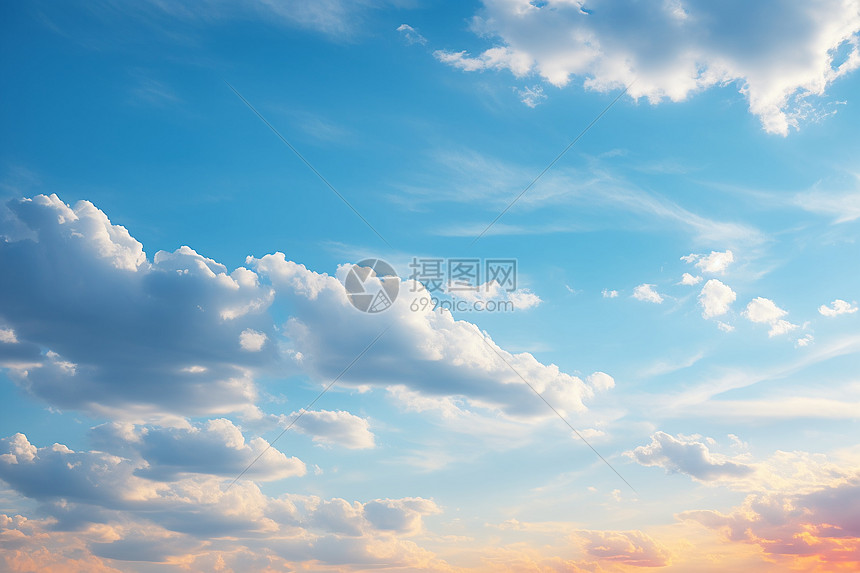 日出天空中的云朵图片