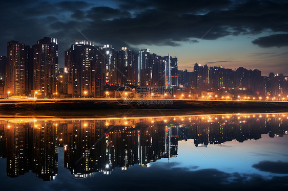 迟白夜景图片