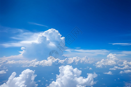 天空中的一朵松软的云朵图片