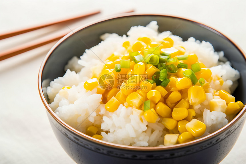 健康饮食的玉米饭图片