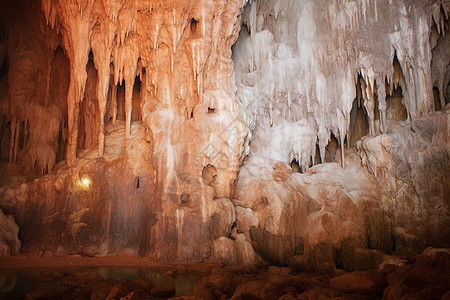 神秘的洞穴壁画高清图片