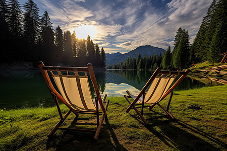 湖边放松的躺椅图片