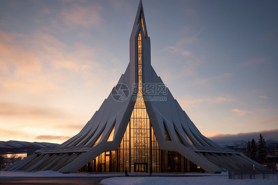 冬日光辉的阿尔塔大教堂图片