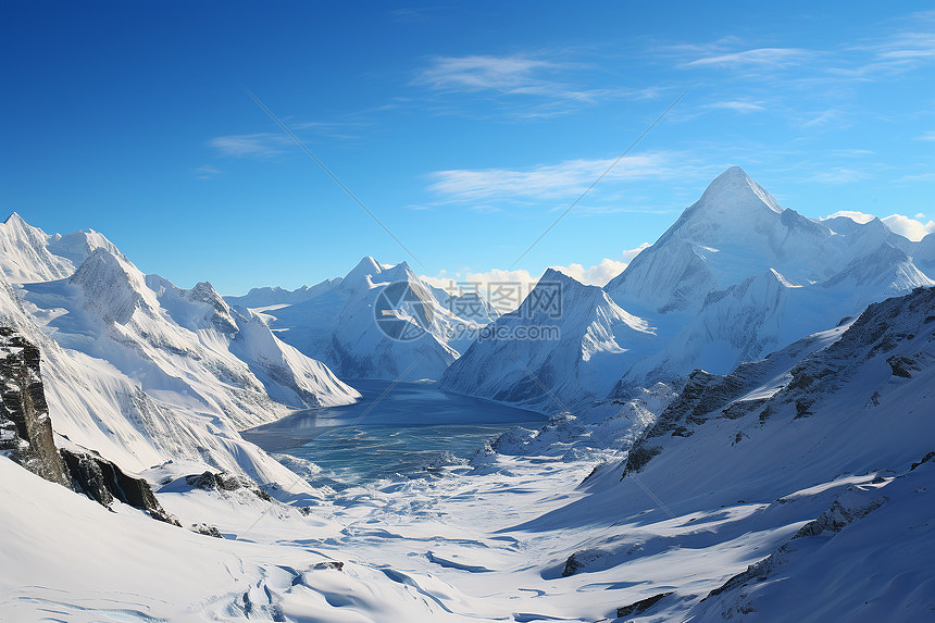 冰雪挺拔的雪山图片