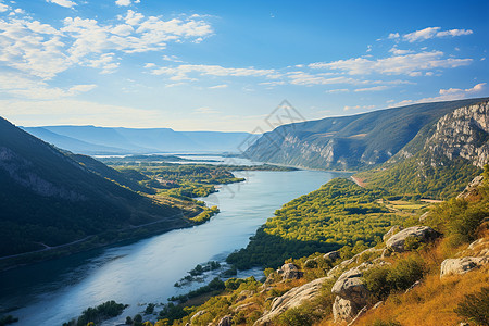 峡谷与河流的壮丽风景图片