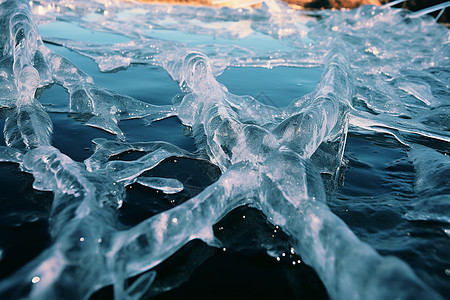 水面冰晶图片