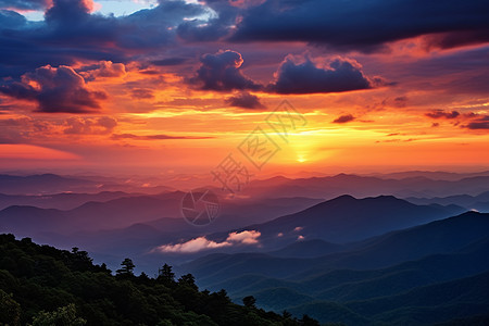 山顶夕阳图片