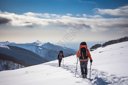 雪山登山之旅高清图片