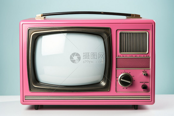 年代悠久的粉色电视机图片