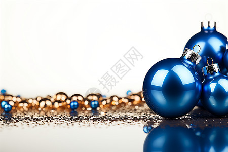 蓝色圣诞装饰物图片