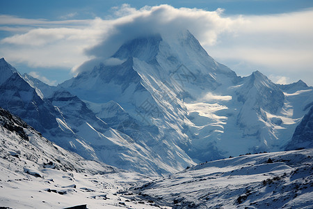 雪域山巅图片