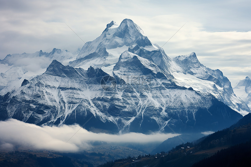 著名的阿尔卑斯雪山景观图片