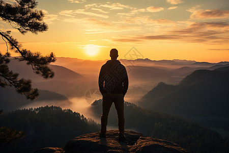 山顶呐喊山顶的男人背景