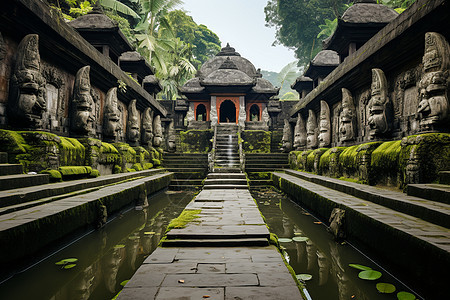 神圣的丛林寺庙建筑图片